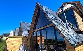 Mavera Suit Bungalow